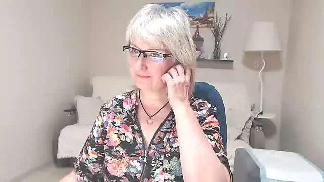 FleurMays online show from 25, 6, 2026