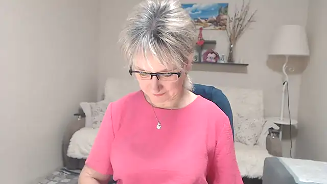 FleurMays online show from 28, 11, 2025