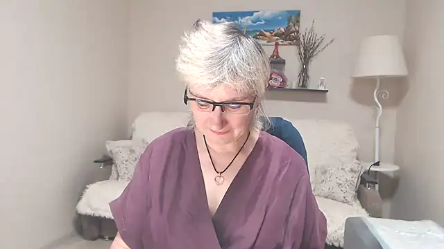 FleurMays online show from 12, 6, 2026