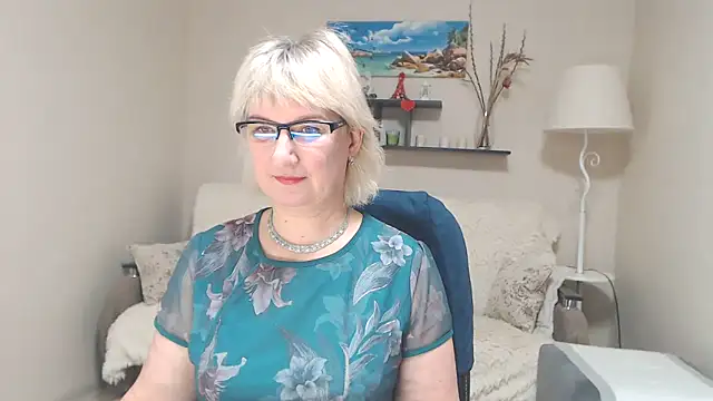 FleurMays online show from 8, 2, 2025