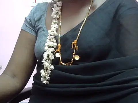 Snapshot of Hot_akshara chatting on 8, 5, 2026 Hot akshara online show from 8, 5, 2026