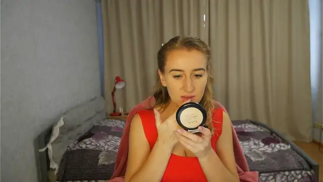 Snapshot of Sophiloren chatting on 11, 11, 2025 Sophiloren online show from 11, 11, 2025