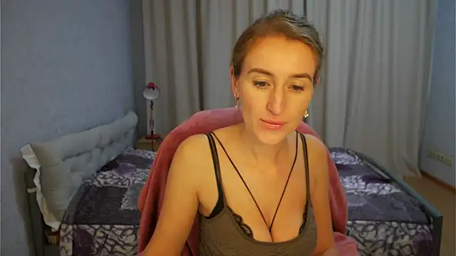Snapshot of Sophiloren chatting on 3, 6, 2026 Sophiloren online show from 3, 6, 2026
