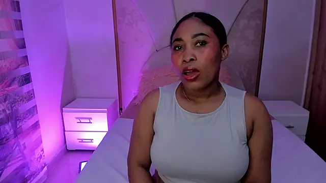 Leah Sweetie online show from 1, 3, 2025