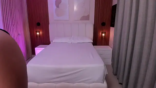 Leah Sweetie online show from 13, 10, 2025