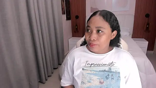 Leah Sweetie online show from 10, 11, 2025