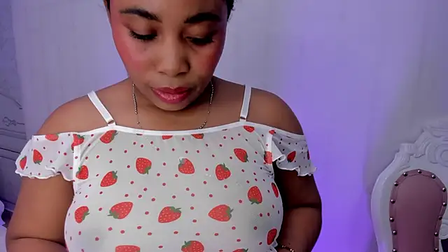 Leah Sweetie online show from 3, 3, 2025
