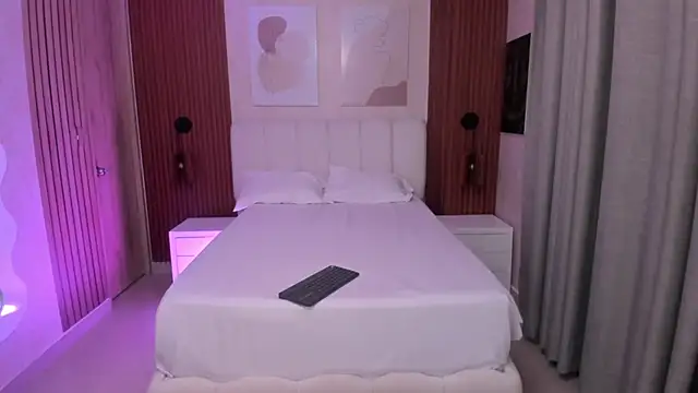 Leah Sweetie online show from 24, 10, 2025