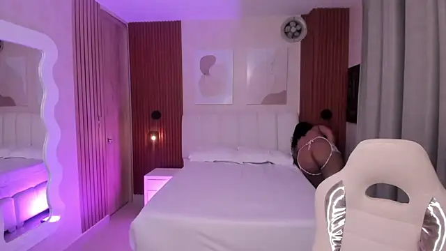 Leah Sweetie online show from 8, 10, 2025