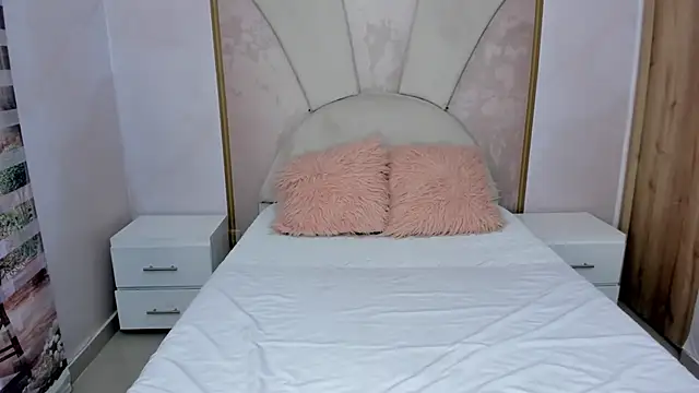 Leah Sweetie online show from 26, 2, 2025