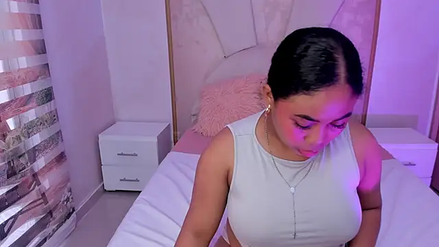 Leah Sweetie online show from 1, 3, 2025