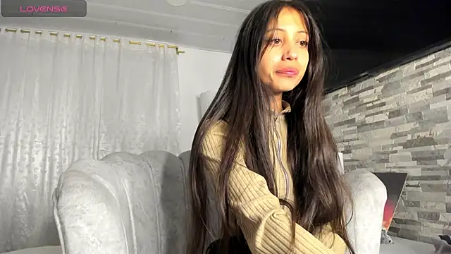 Snapshot of Loren_parissi chatting on 12, 3, 2025 Loren parissi online show from 12, 3, 2025
