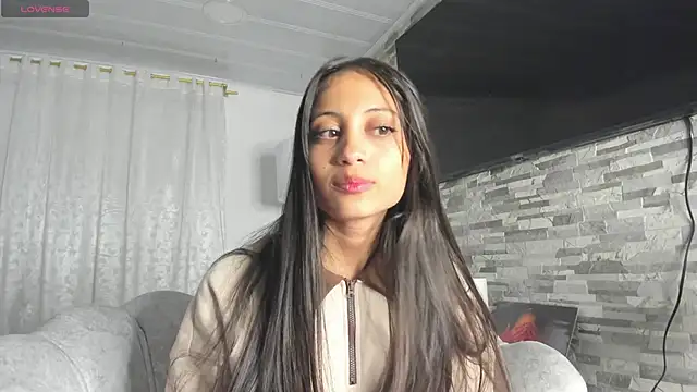 Snapshot of Loren_parissi chatting on 19, 2, 2025 Loren parissi online show from 19, 2, 2025