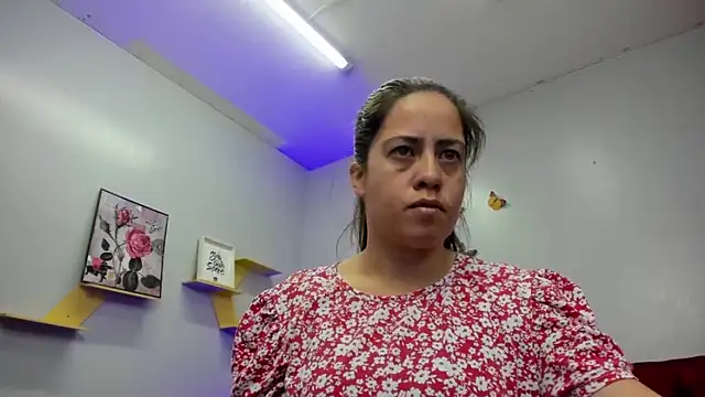 kathina giraldo online show from 26, 11, 2025