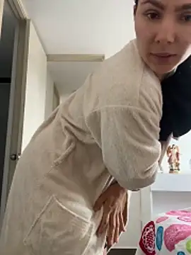 Snapshot of SofiaG_ chatting on 1, 11, 2025 SofiaG online show from 1, 11, 2025