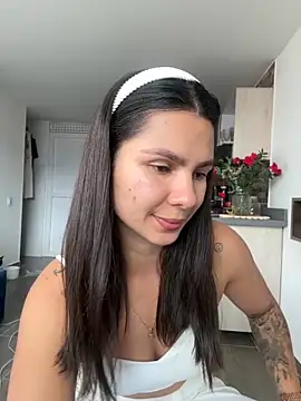 Snapshot of SofiaG_ chatting on 13, 11, 2025 SofiaG online show from 13, 11, 2025