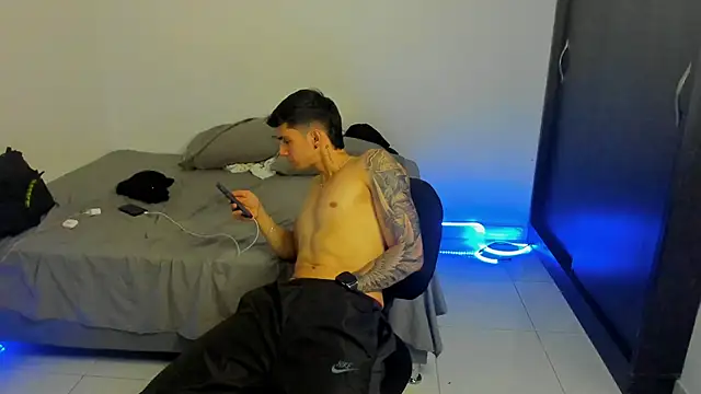 OliverBennet online show from 28, 2, 2025