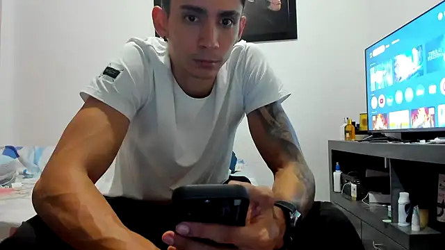 OliverBennet online show from 7, 10, 2025