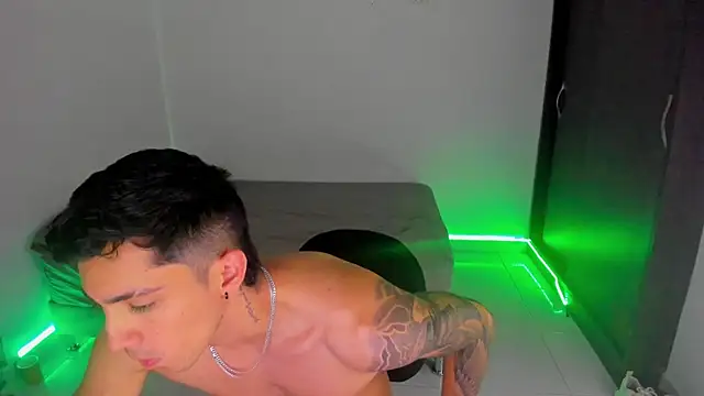 OliverBennet online show from 23, 1, 2025