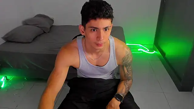OliverBennet online show from 22, 2, 2025
