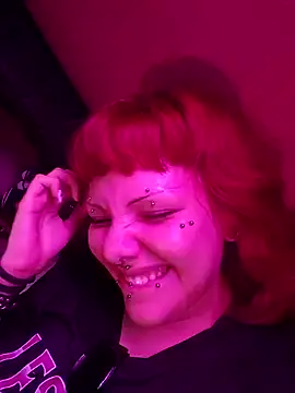Snapshot of Sarah-Stoner chatting on 21, 6, 2026 Sarah-Stoner online show from 21, 6, 2026
