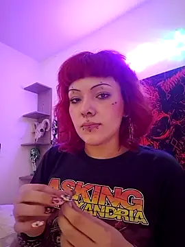 Snapshot of Sarah-Stoner chatting on 25, 6, 2026 Sarah-Stoner online show from 25, 6, 2026