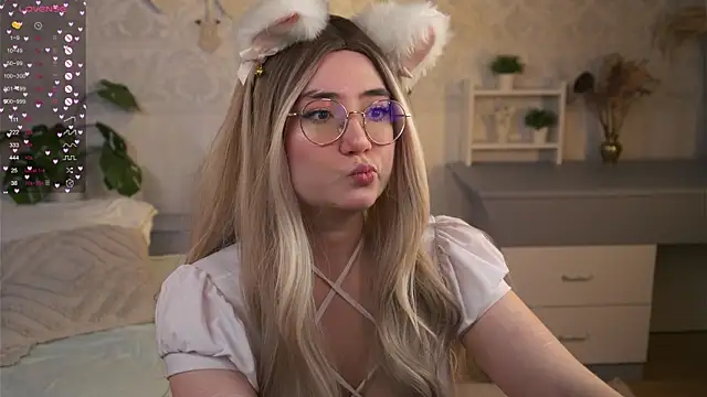 Oliiloli online show from 10, 2, 2025