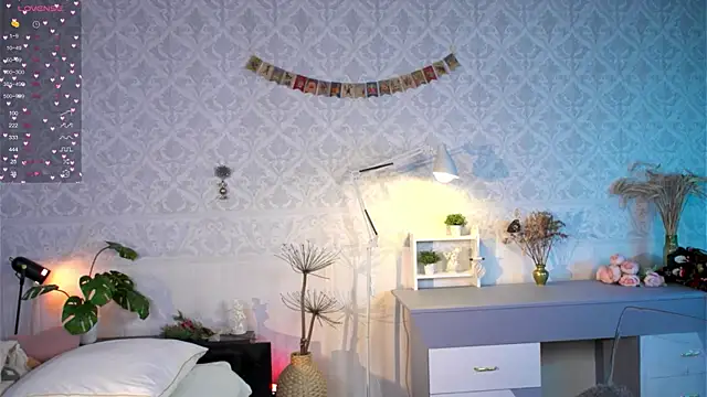 Oliiloli online show from 31, 12, 2024