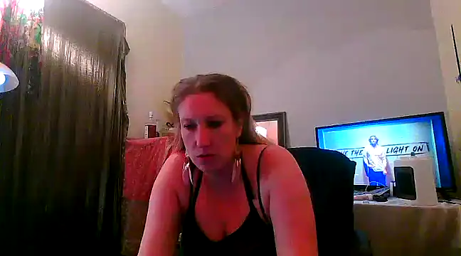 Snapshot of lilyhornyhousewife chatting on 18, 3, 2025 lilyhornyhousewife online show from 18, 3, 2025