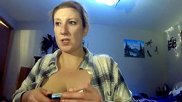Snapshot of lilyhornyhousewife chatting on 31, 1, 2025 lilyhornyhousewife online show from 31, 1, 2025