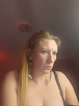 Snapshot of lilyhornyhousewife chatting on 1, 6, 2026 lilyhornyhousewife online show from 1, 6, 2026