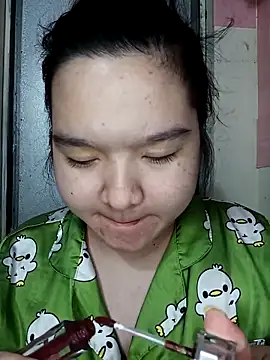 Snapshot of Thomgdee chatting on 14, 11, 2025 Thomgdee online show from 14, 11, 2025