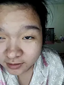 Snapshot of Thomgdee chatting on 29, 10, 2025 Thomgdee online show from 29, 10, 2025