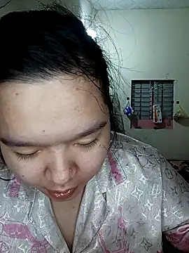 Snapshot of Thomgdee chatting on 4, 11, 2025 Thomgdee online show from 4, 11, 2025