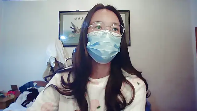 Snapshot of 2more-ss chatting on 18, 10, 2025 2more-ss online show from 18, 10, 2025