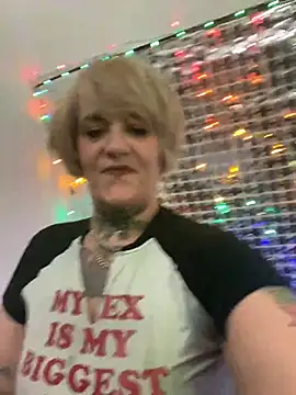 Snapshot of Hunniebunnie78 chatting on 5, 7, 2026 Hunniebunnie78 online show from 5, 7, 2026