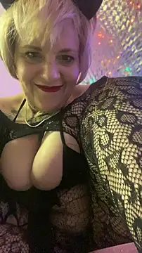 Snapshot of Hunniebunnie78 chatting on 1, 7, 2026 Hunniebunnie78 online show from 1, 7, 2026