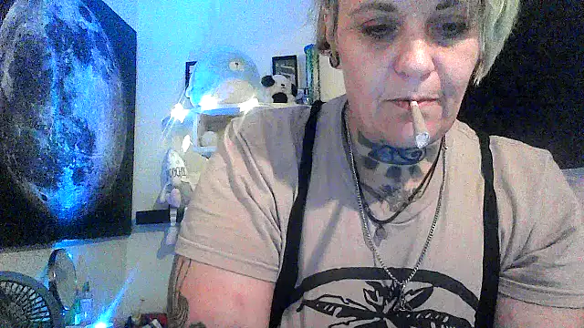 Snapshot of Hunniebunnie78 chatting on 15, 6, 2026 Hunniebunnie78 online show from 15, 6, 2026