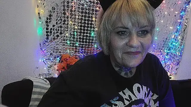 Snapshot of Hunniebunnie78 chatting on 19, 7, 2026 Hunniebunnie78 online show from 19, 7, 2026