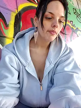 Jujuicy 97 online show from 8, 3, 2025