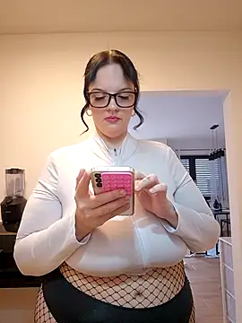 Jujuicy 97 online show from 15, 2, 2026