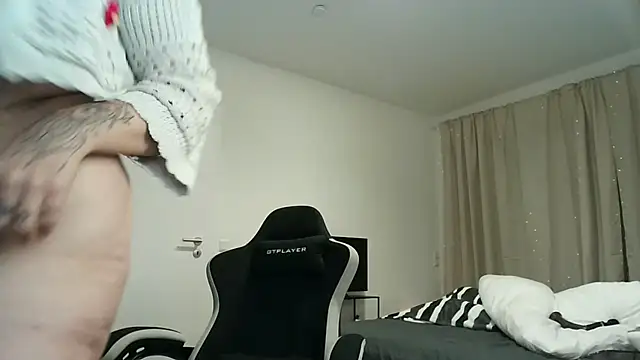 Snapshot of Jujuicy_97 chatting on 22, 10, 2025 Jujuicy 97 online show from 22, 10, 2025