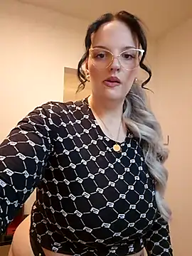 Jujuicy 97 online show from 10, 2, 2026