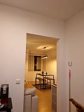 Jujuicy 97 online show from 7, 2, 2026