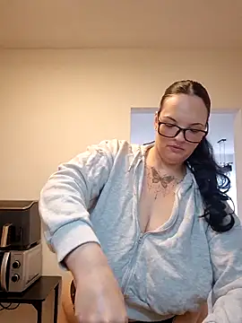 Jujuicy 97 online show from 26, 3, 2026