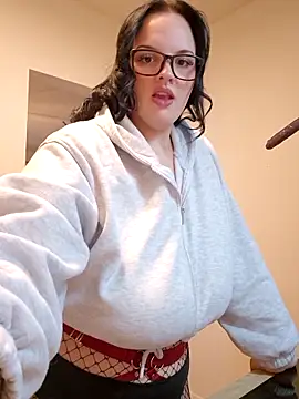 Jujuicy 97 online show from 4, 2, 2026