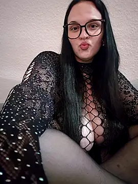 Jujuicy 97 online show from 10, 5, 2026
