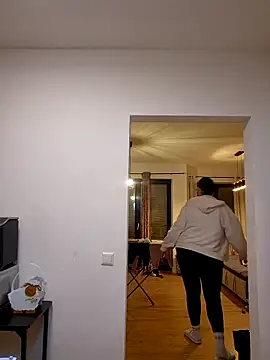 Jujuicy 97 online show from 19, 3, 2026