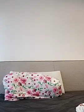 Snapshot of Jujuicy_97 chatting on 14, 11, 2025 Jujuicy 97 online show from 14, 11, 2025