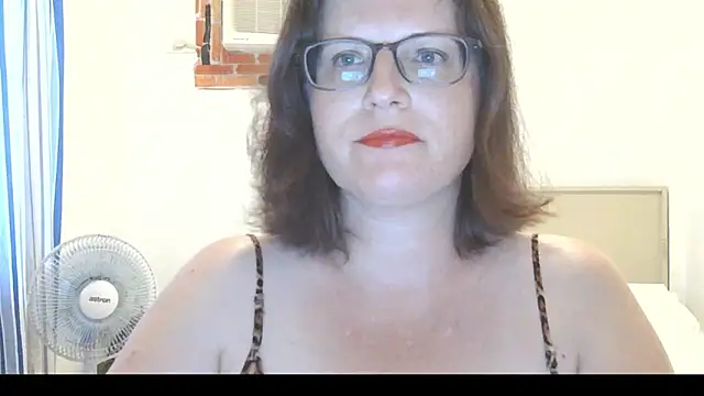 CrimsonMistress online show from 18, 3, 2026